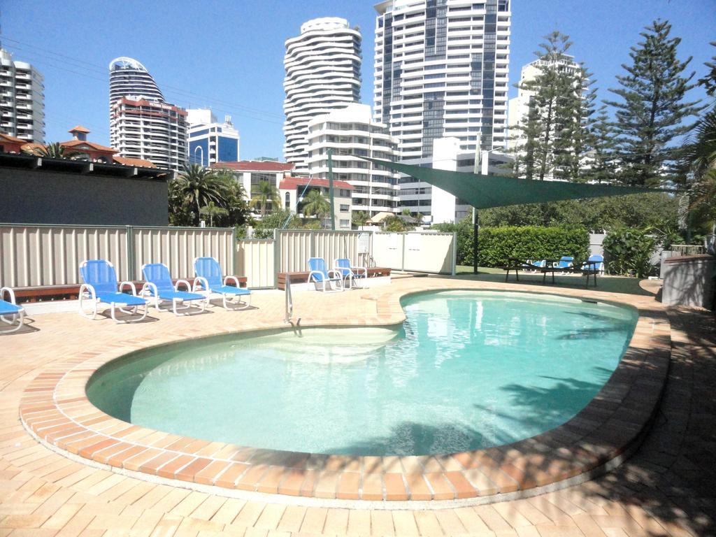 Queensleigh Holiday Apartments Broadbeach Εξωτερικό φωτογραφία