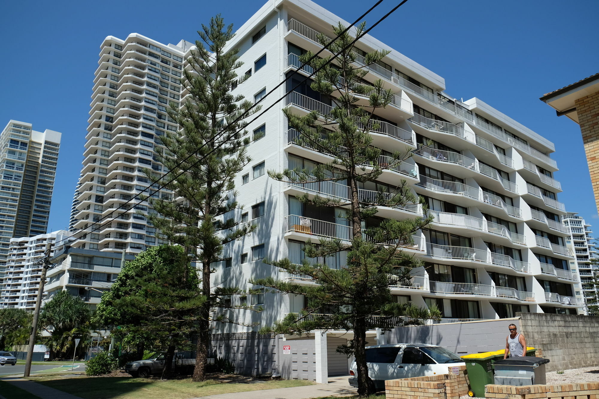 Queensleigh Holiday Apartments Broadbeach Εξωτερικό φωτογραφία